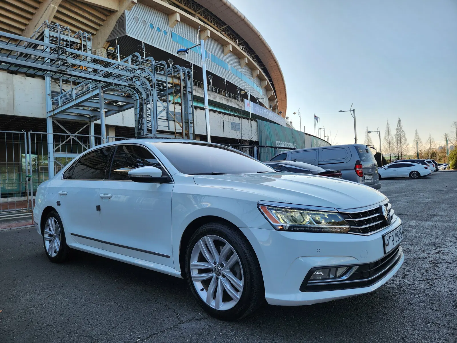 Volkswagen Passat 2.0 TSI 2018 — photo 1 sur 26
