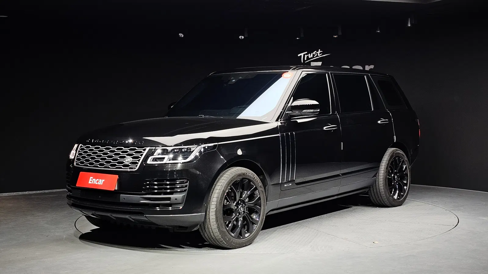 Land Rover Range Rover 4e génération 5.0 SC AB LWB 2018 — photo 1 sur 20