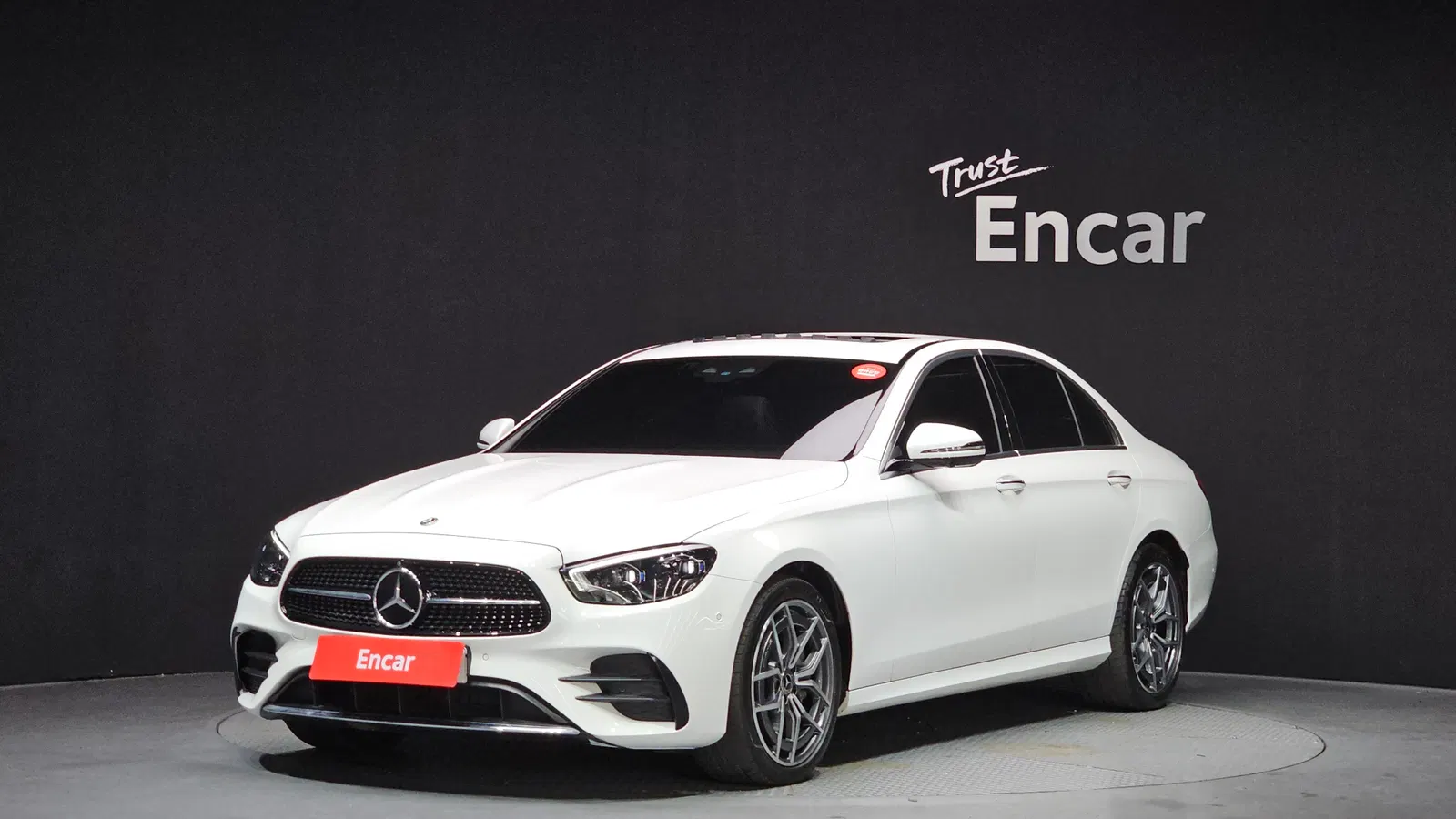 Mercedes-Benz Classe E AMG Line · E220d 4MATIC (W213) 2023 — photo 1 sur 26
