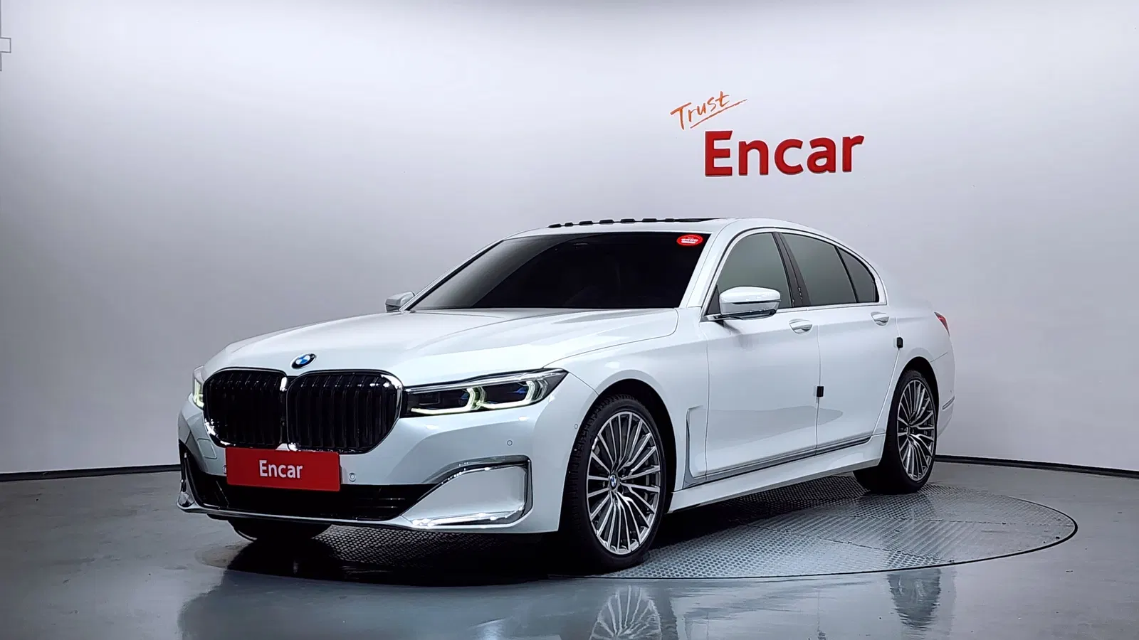 BMW Série 7 (G11) 740i Design Pure Excellence 2022 — photo 1 sur 20
