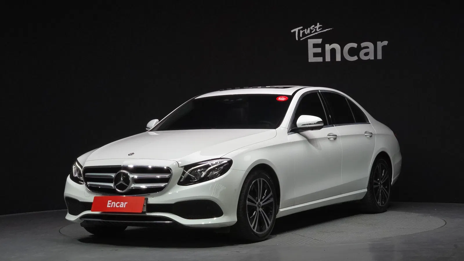 Mercedes-Benz Classe E E300 Avantgarde (W213) 2020 — photo 1 sur 26