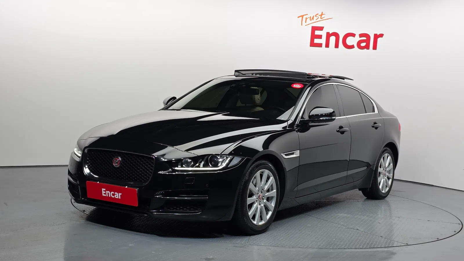 Jaguar XE 20d Prestige 2016 — photo 1 sur 20