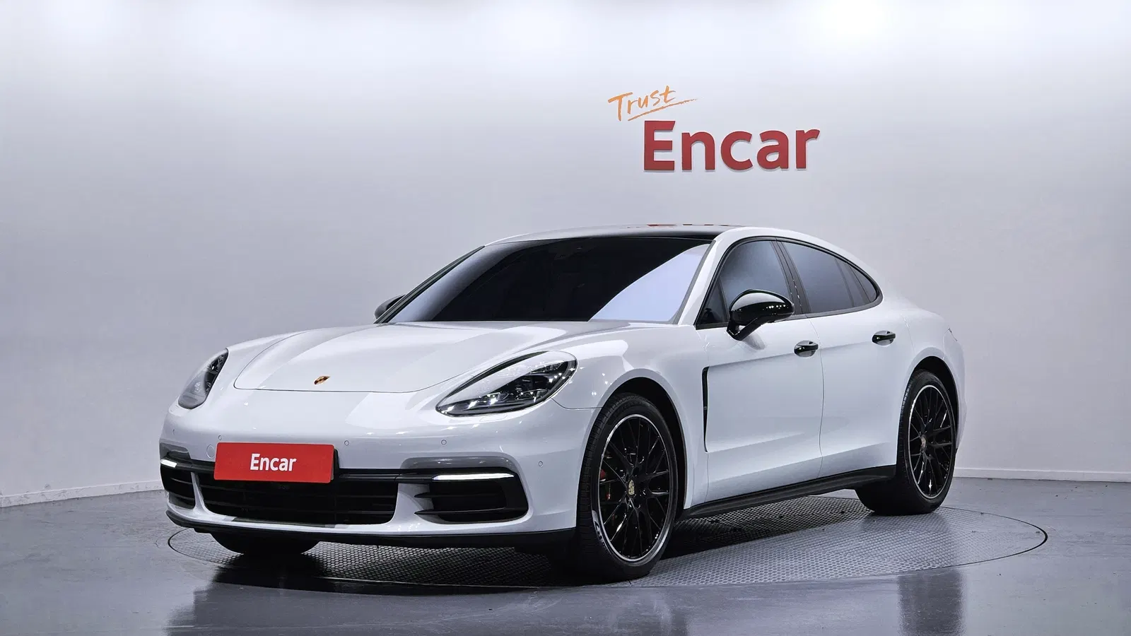 Porsche Panamera (971) 3.0 AWD 2018 — photo 1 sur 20