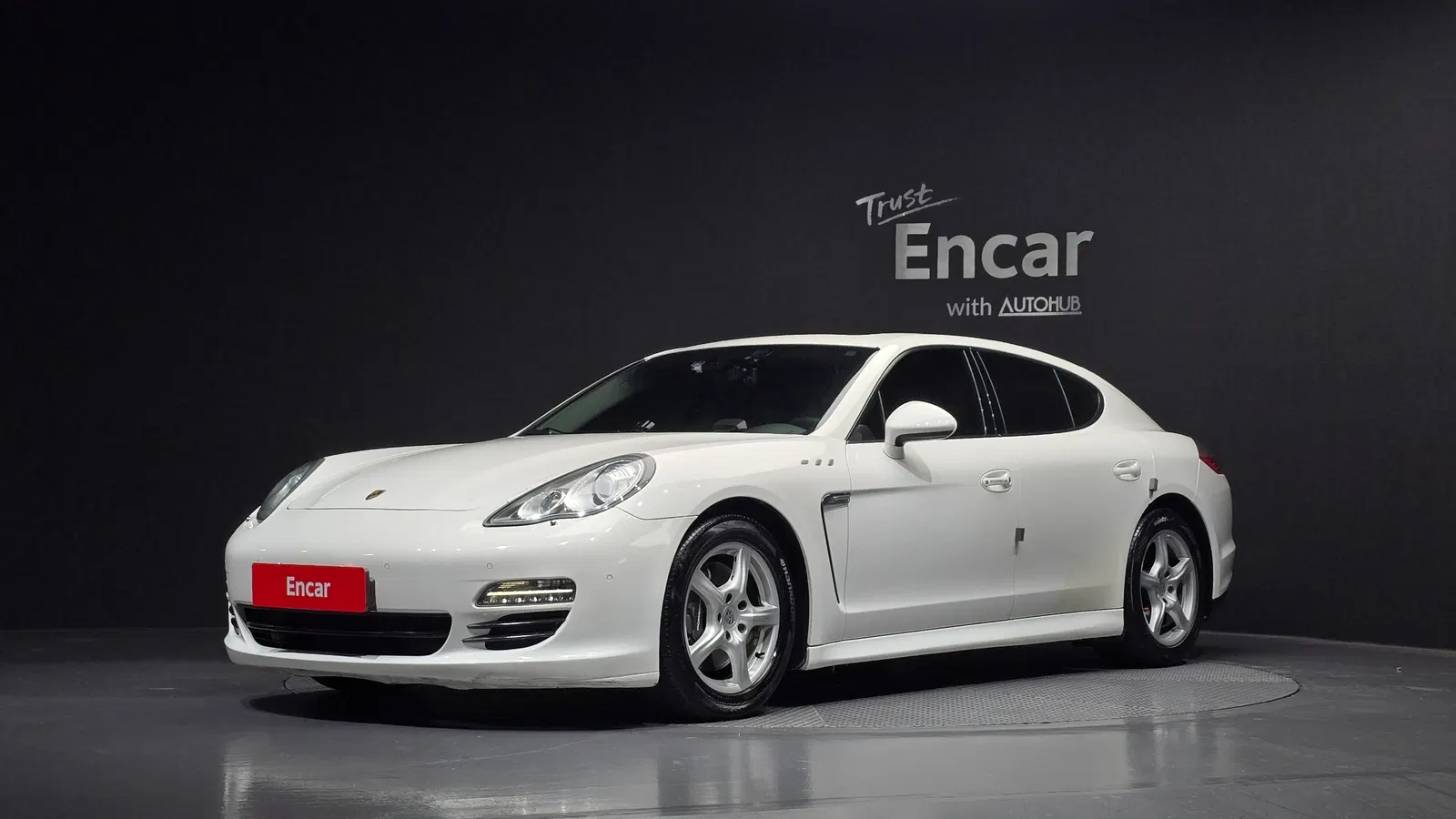 Porsche Panamera 3.6 2WD 2011 — photo 1 sur 26