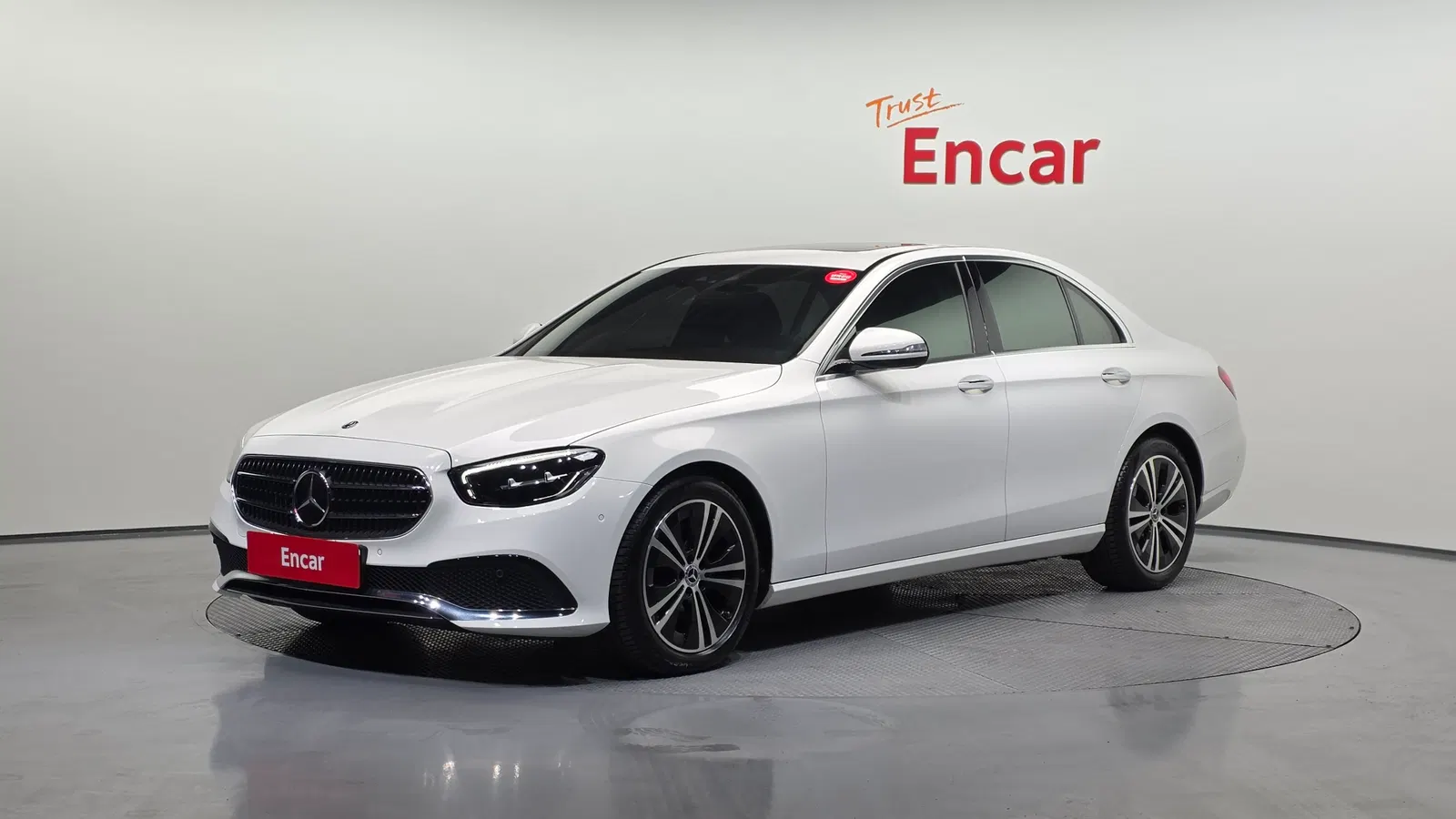 Mercedes-Benz Classe E E250 Avantgarde (W213) 2021 — photo 1 sur 20