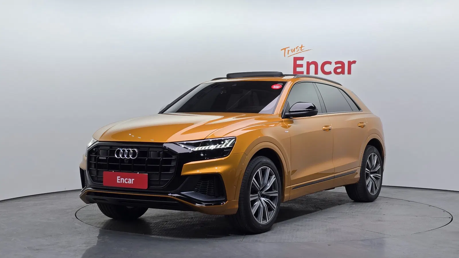 Audi Q8 (4M) 55 TFSI Quattro Premium 2021 — photo 1 sur 20