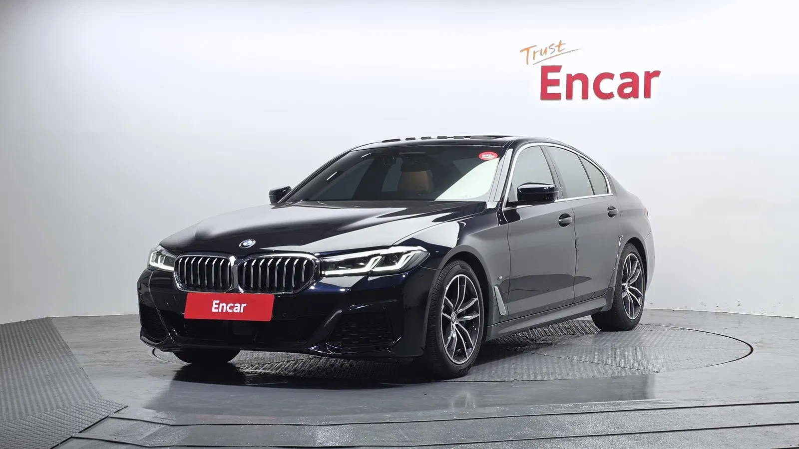BMW Série 5 (G30) 520i M Sport 2021 — photo 1 sur 20