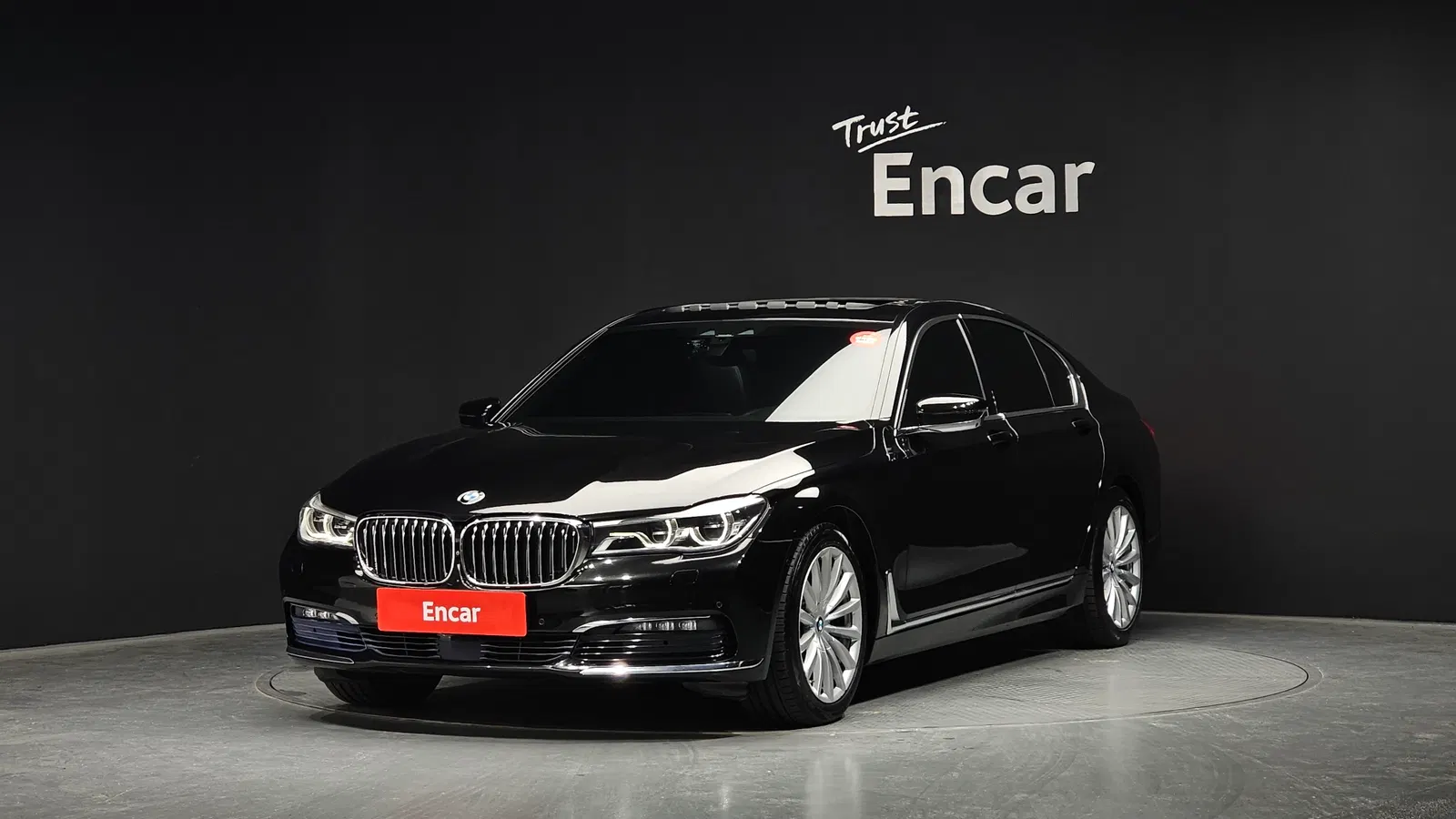 BMW Série 7 (G11) 730d xDrive 2016 — photo 1 sur 26