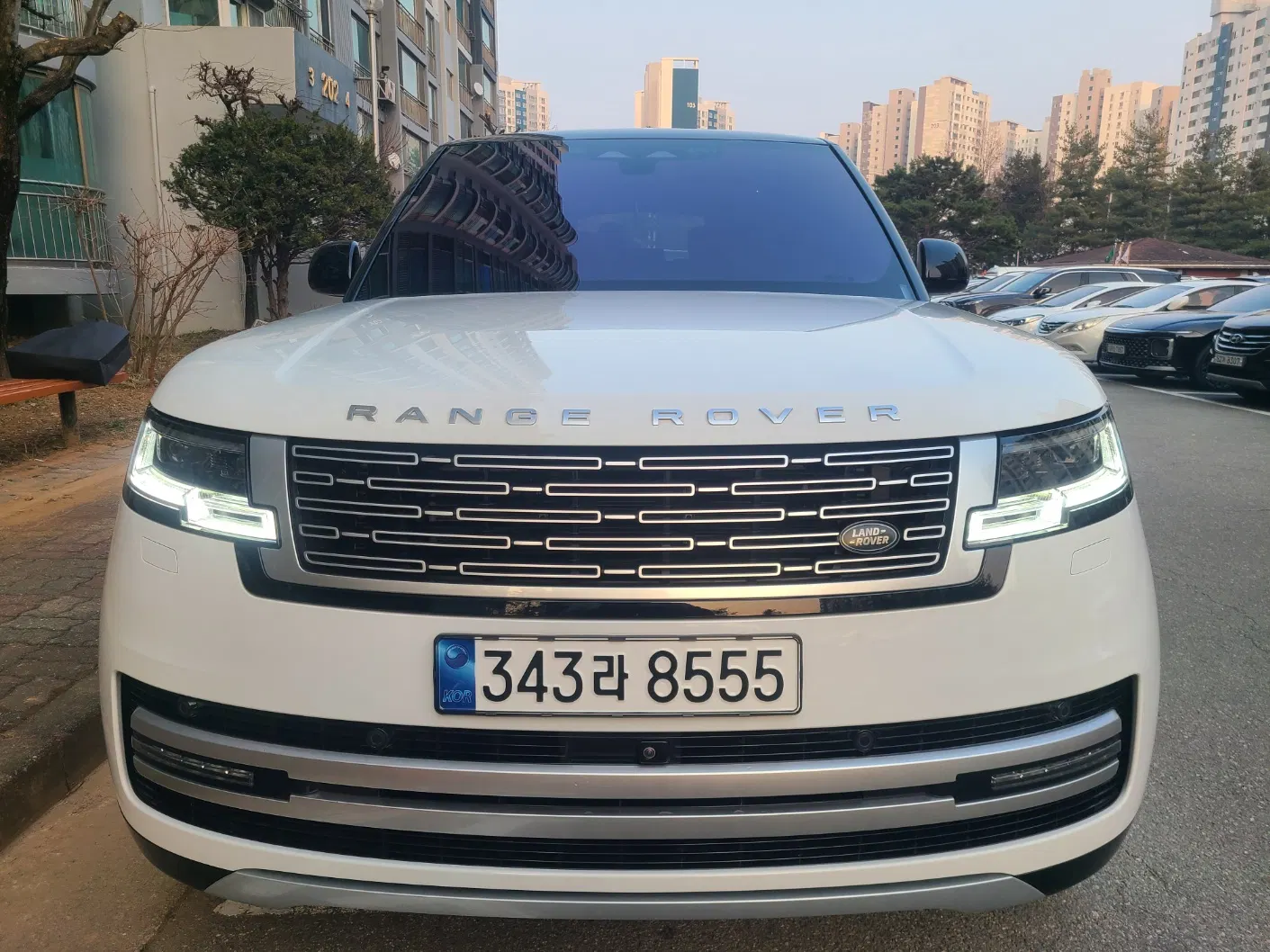 Land Rover Range Rover 5e génération P530 AB LWB 2023 — photo 1 sur 22