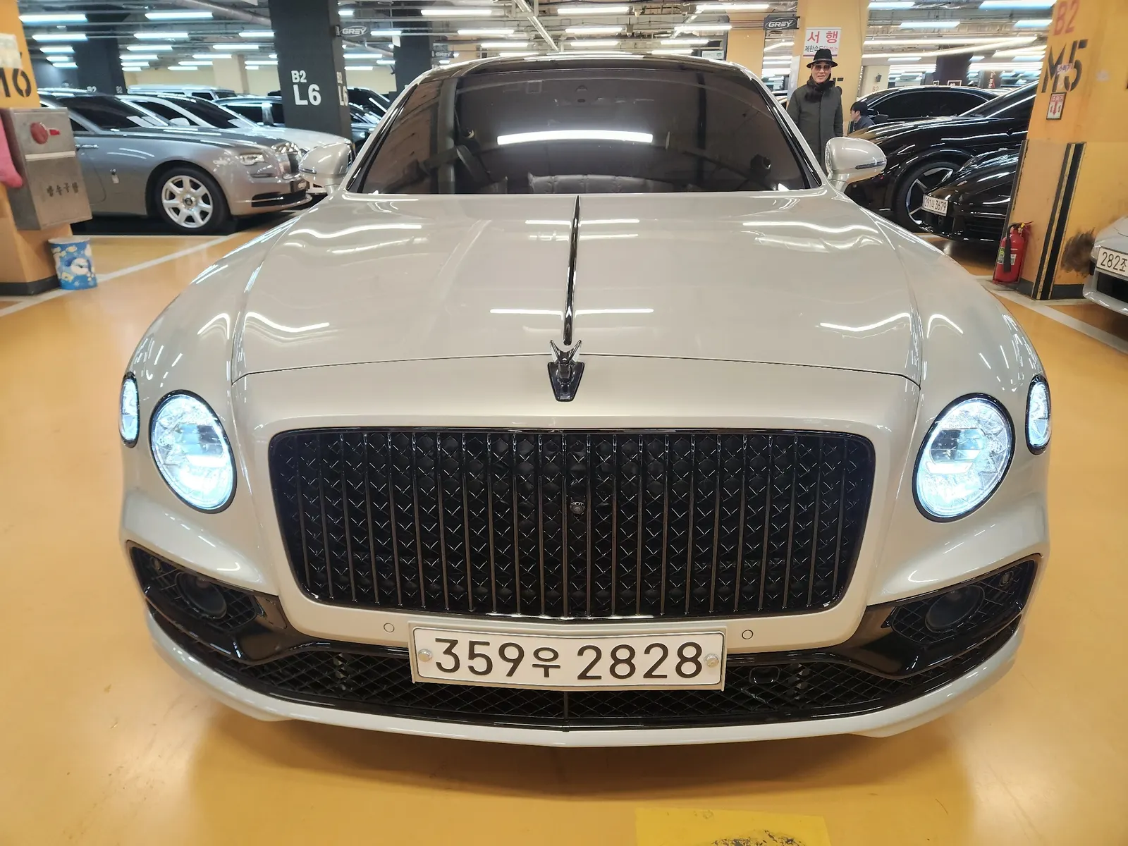 Bentley Flying Spur 3e génération 4.0 2021 — photo 1 sur 20