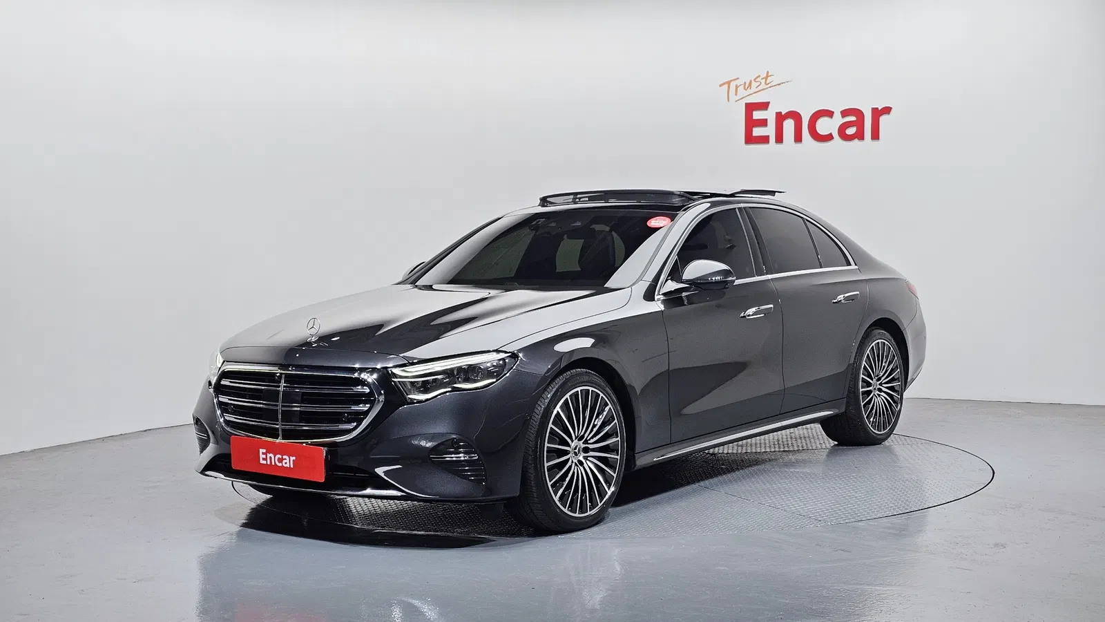 Mercedes-Benz Classe E E450 4MATIC Exclusive (W214) 2024 — photo 1 sur 20