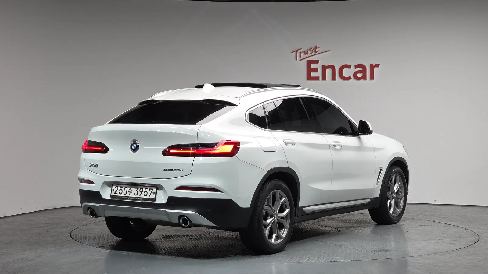 BMW X4 (G02) xDrive20d xLine 2020 — photo 1 sur 20