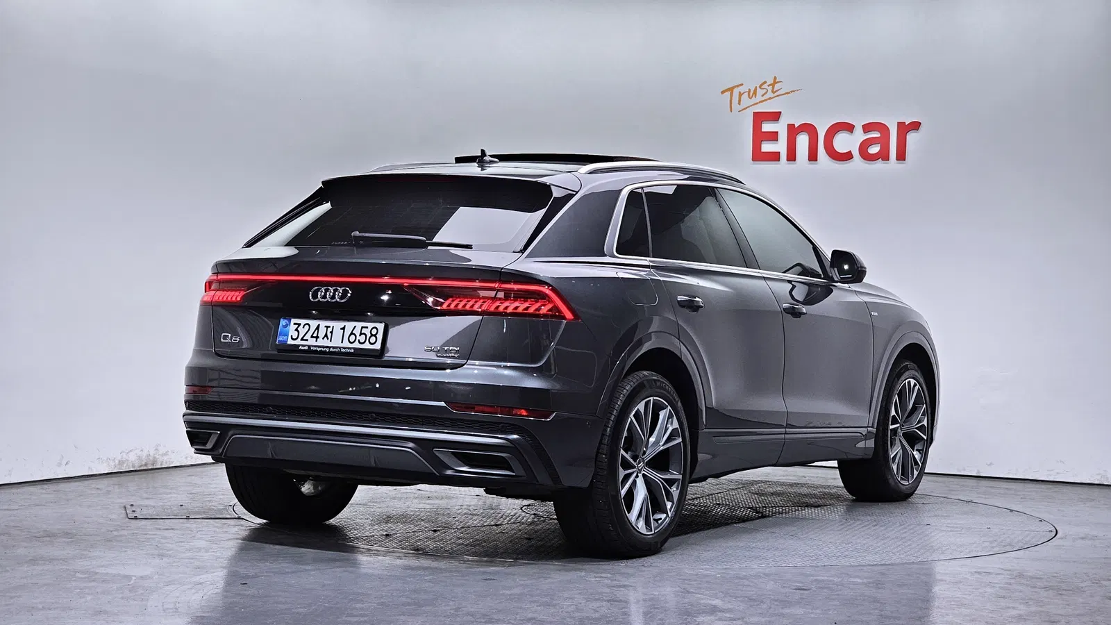 Audi Q8 (4M) 50 TDI Quattro Premium 2021 — photo 1 sur 20