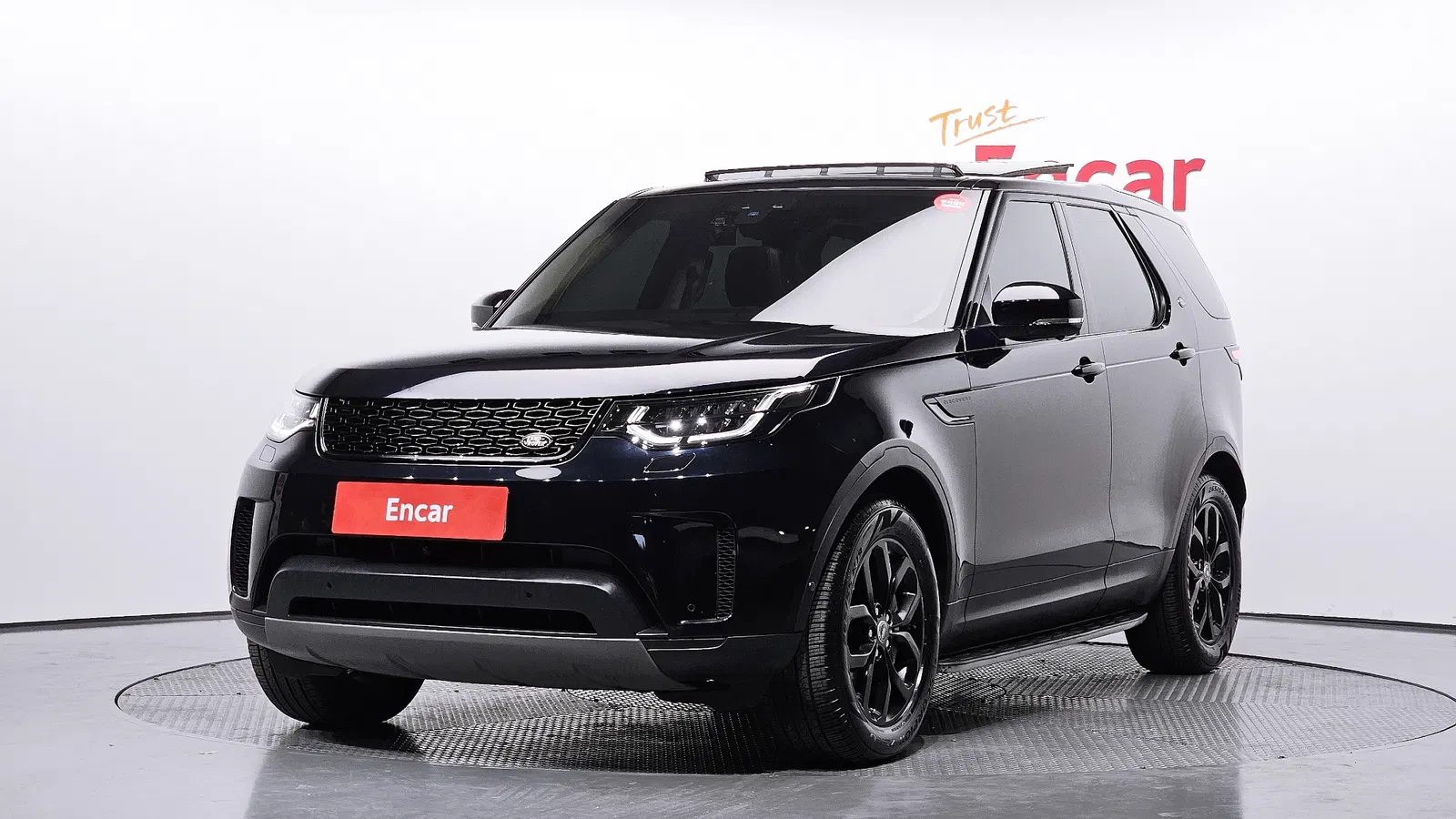 Land Rover Discovery 5 3.0 SD6 SE 2019 — photo 1 sur 26