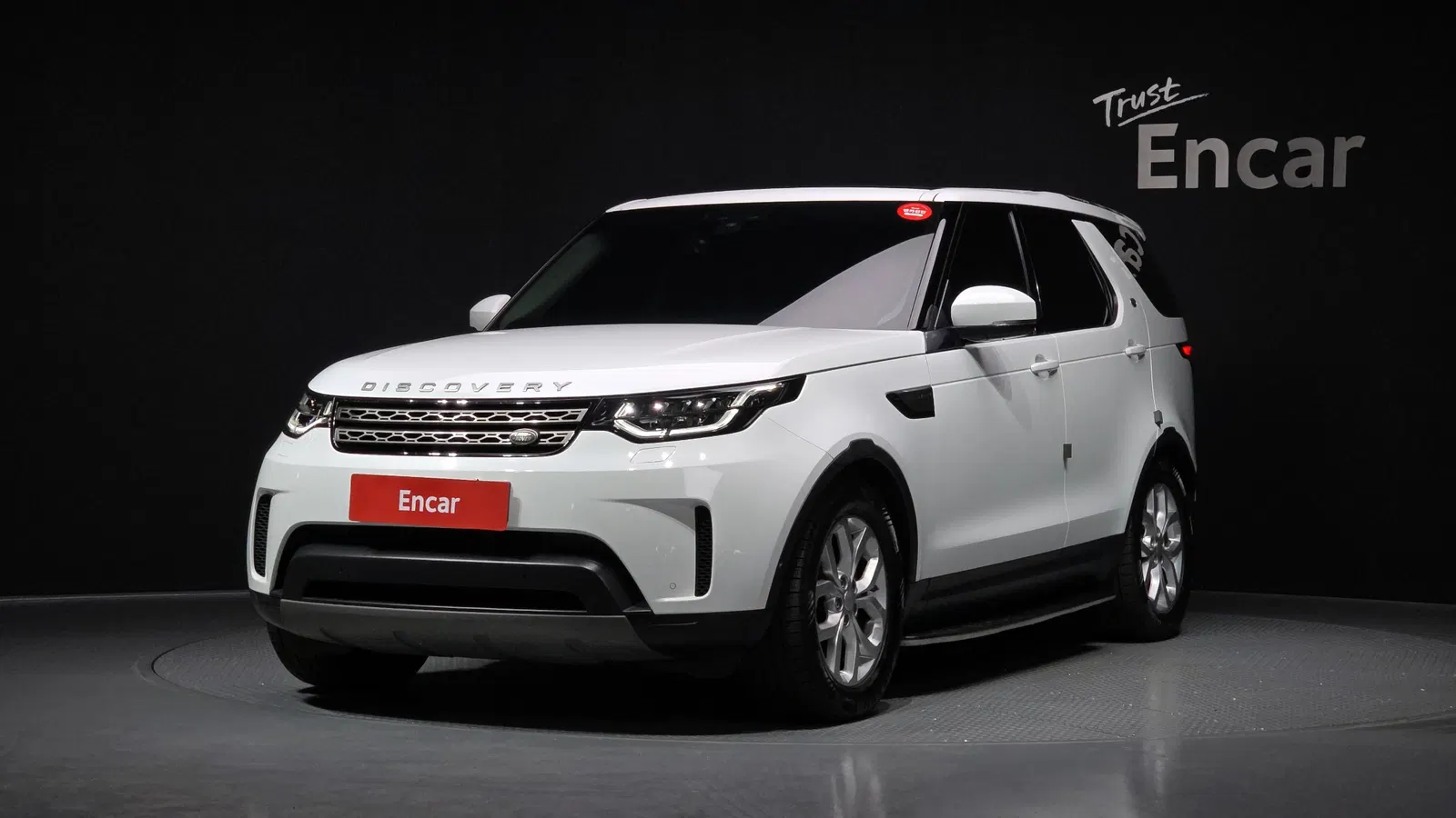 Land Rover Discovery 5 2.0 SD4 SE 2019 — photo 1 sur 20