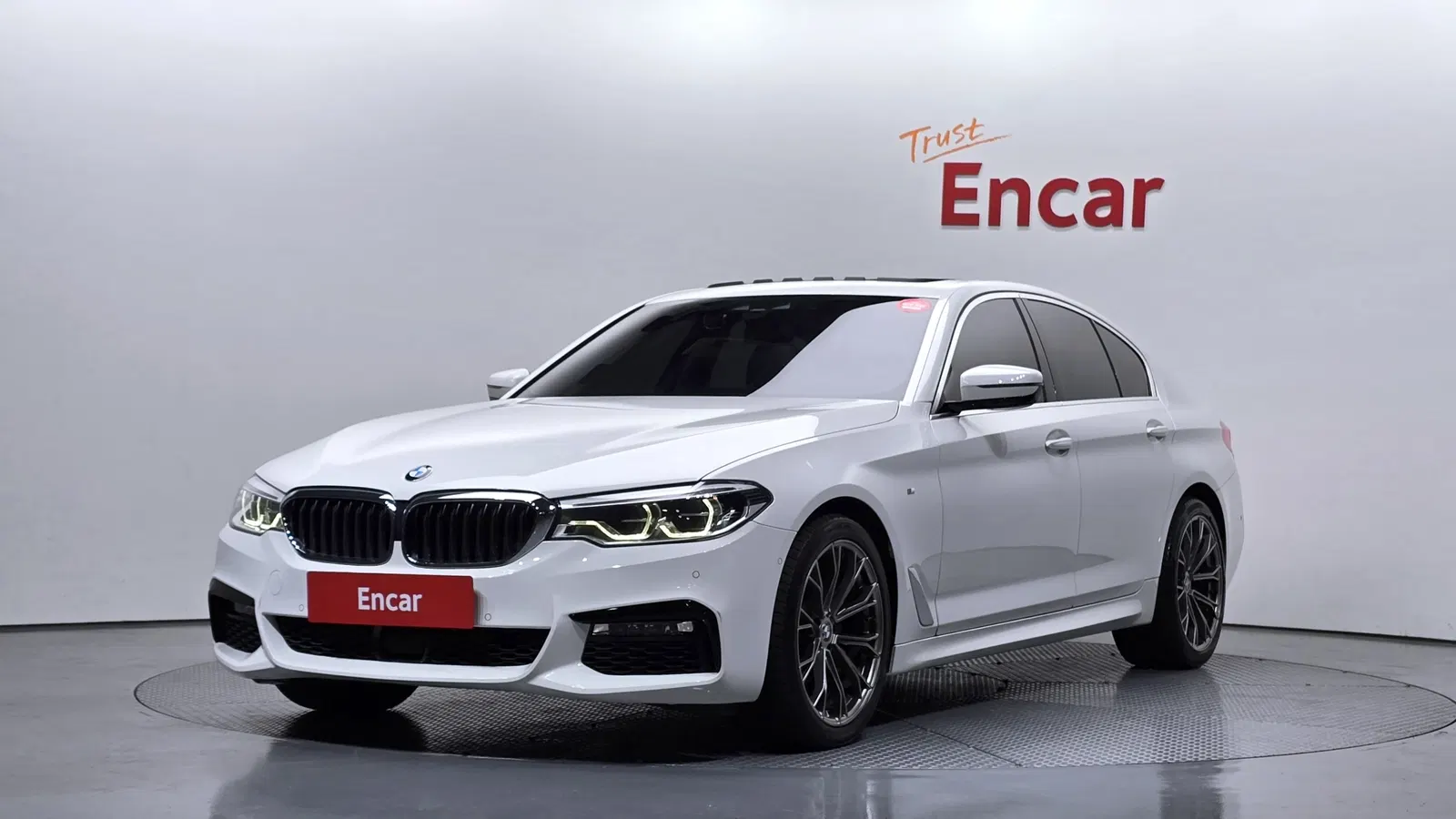BMW Série 5 (G30) 520d Luxury Special Edition 2018 — photo 1 sur 20