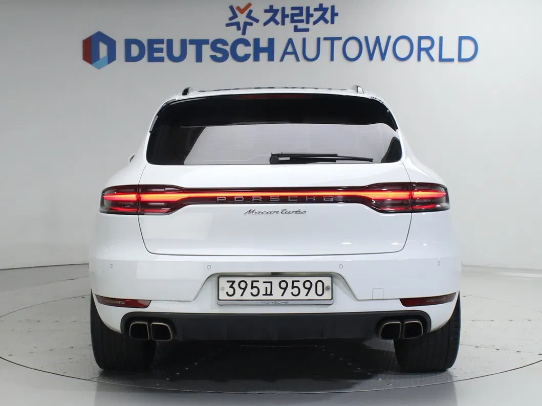 Porsche Macan 3.6 Turbo 2014 — photo 1 sur 26