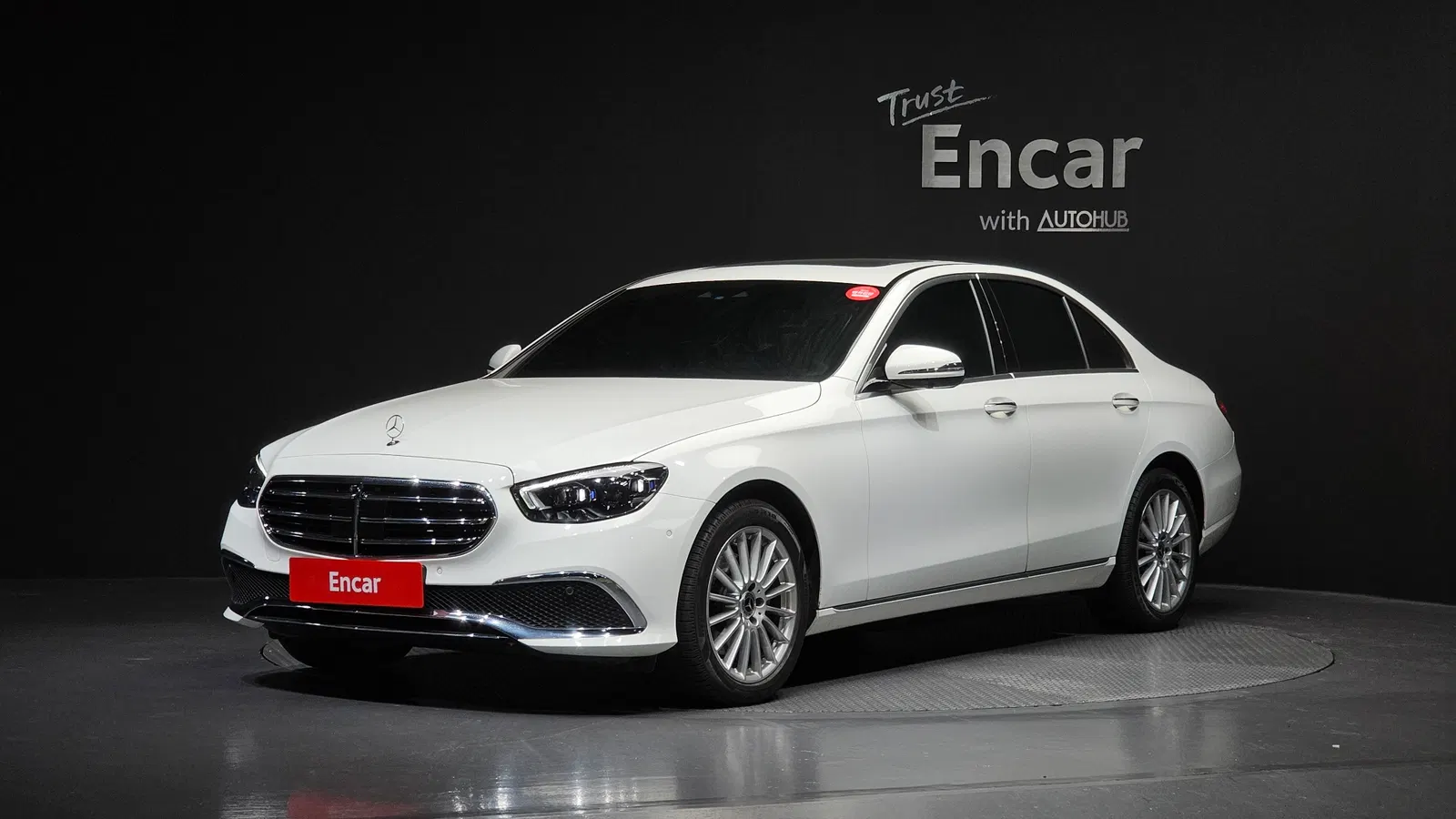 Mercedes-Benz Classe E E220d 4MATIC Exclusive (W213) 2022 — photo 1 sur 26