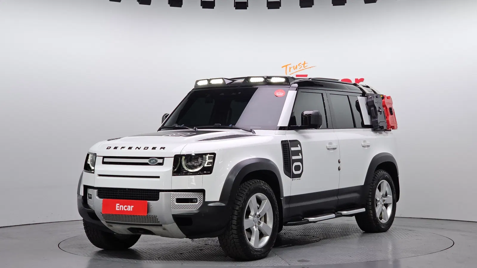 Land Rover Defender (L663) 110 D300 HSE 2022 — photo 1 sur 20