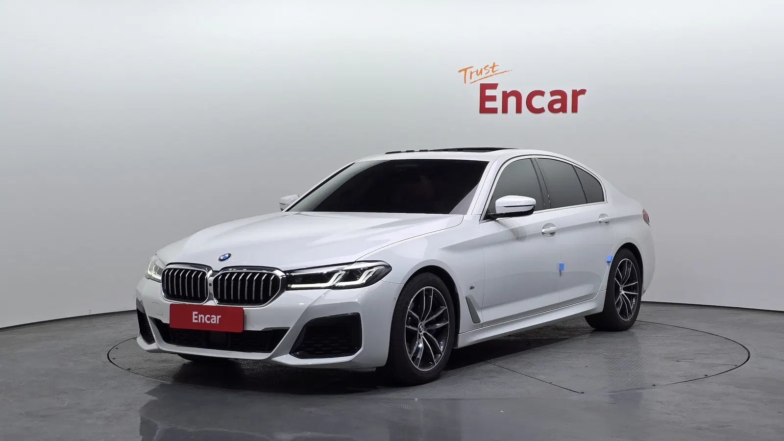 BMW Série 5 (G30) 520i M Sport 2023 — photo 1 sur 20