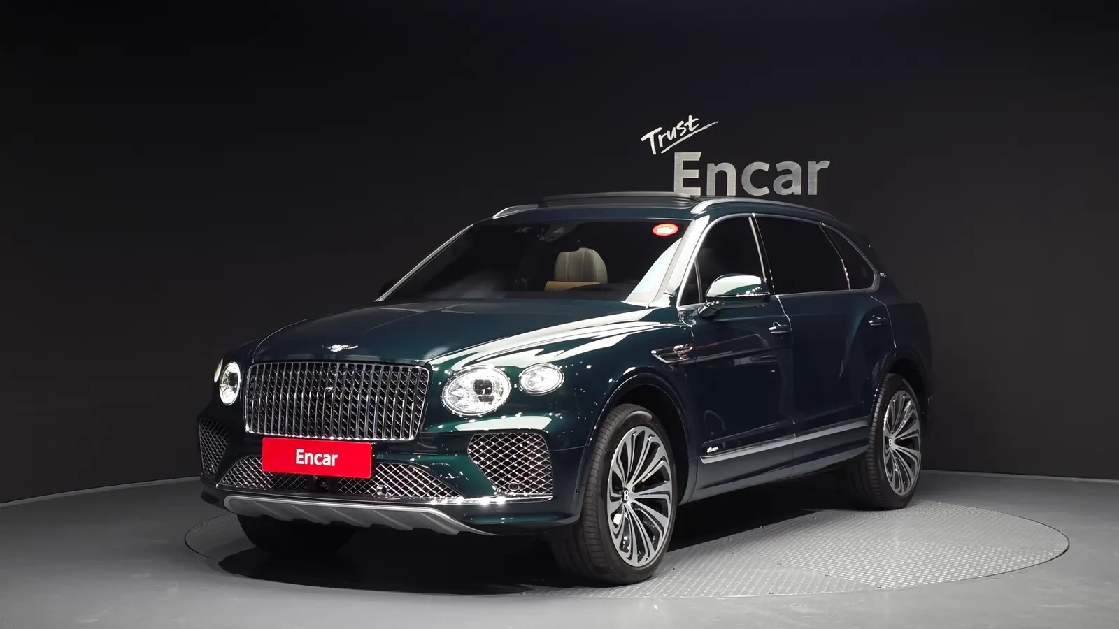 Bentley Bentayga 4.0 V8 EWB First Edition 2024 — photo 1 sur 20