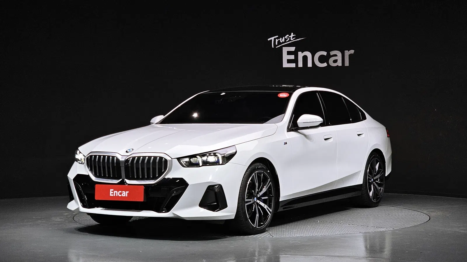 BMW Série 5 (G60) 530i xDrive M Sport 2025 — photo 1 sur 26