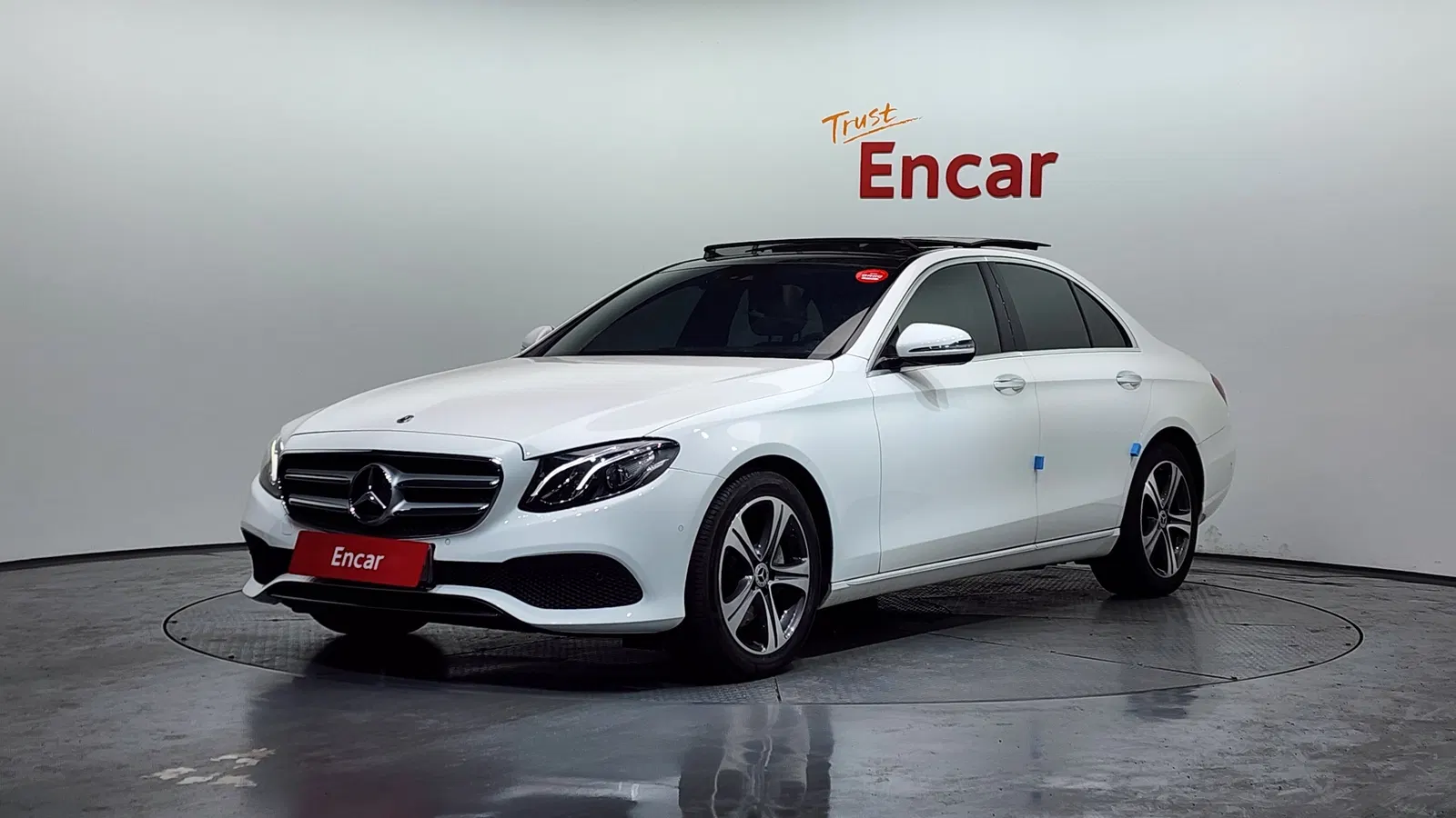 Mercedes-Benz Classe E E300 Avantgarde (W213) 2019 — photo 1 sur 20