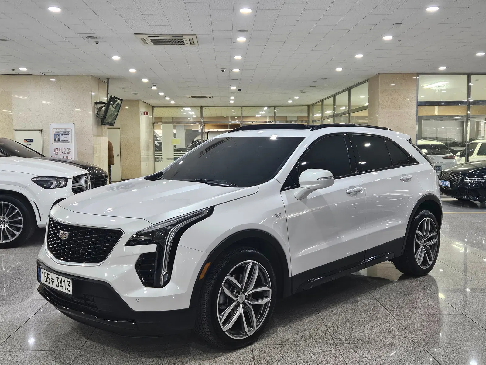 Cadillac XT4 2.0 Sport AWD 2023 — photo 1 sur 26