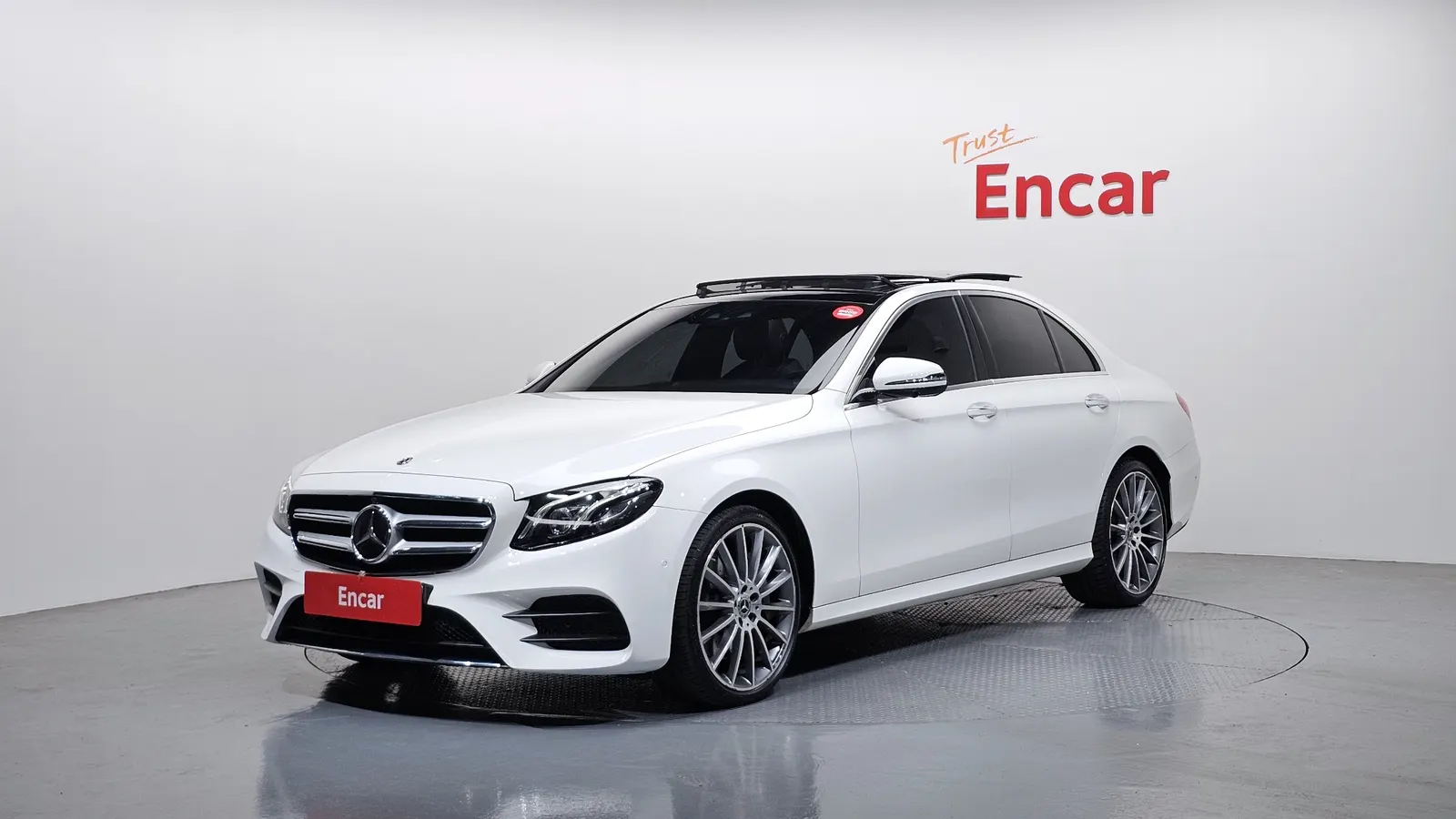 Mercedes-Benz Classe E AMG Line · E350 4MATIC (W213) 2019 — photo 1 sur 20