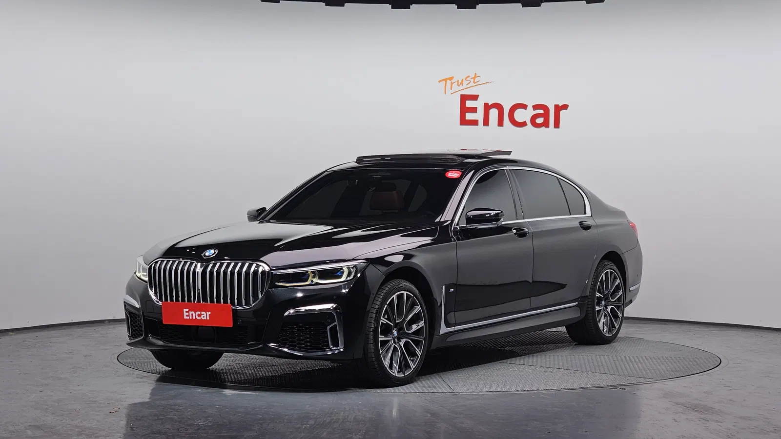 BMW Série 7 (G11) 740Li xDrive M Sport 2021 — photo 1 sur 20