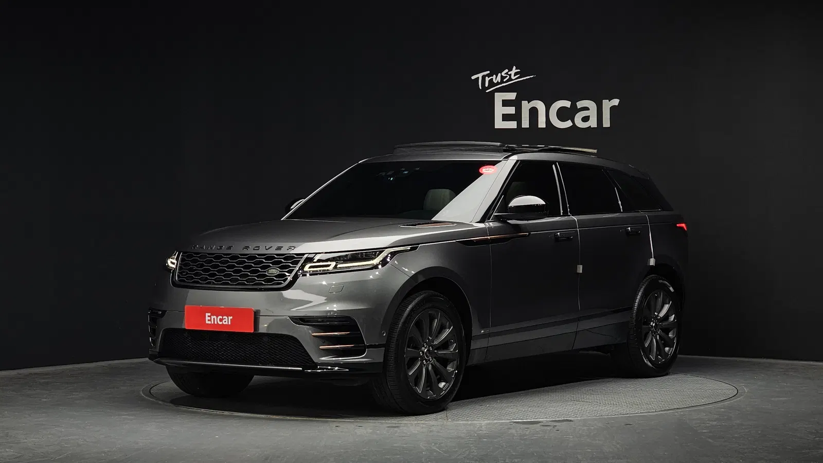 Land Rover Range Rover Velar 3.0 D300 R-Dynamic SE 2018 — photo 1 sur 20