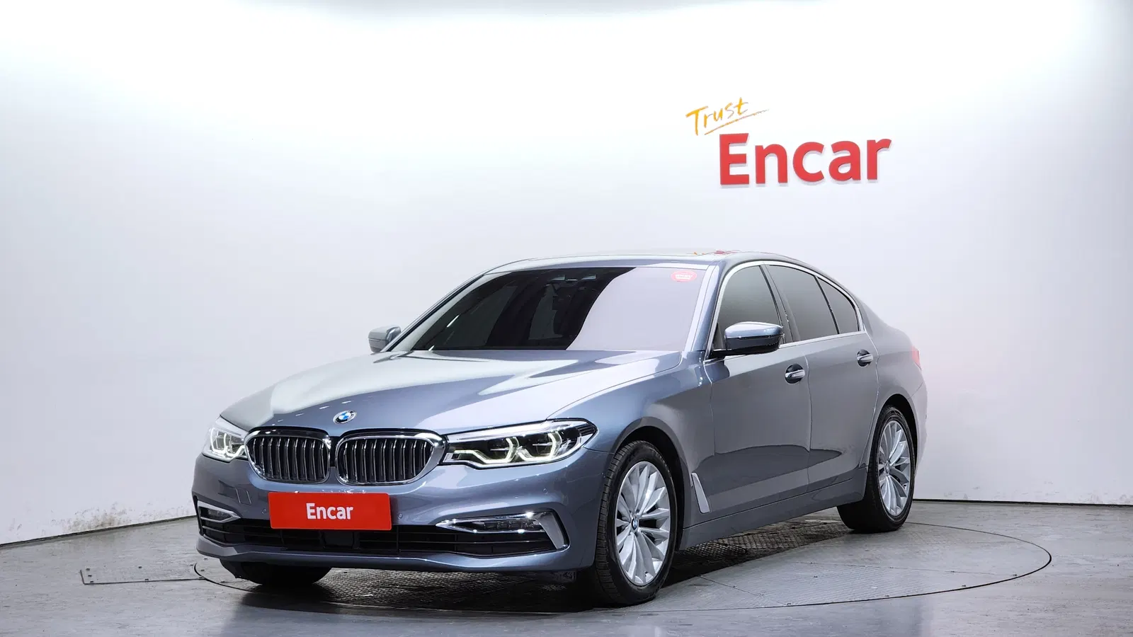 BMW Série 5 (G30) 520d xDrive Luxury Plus 2018 — photo 1 sur 26