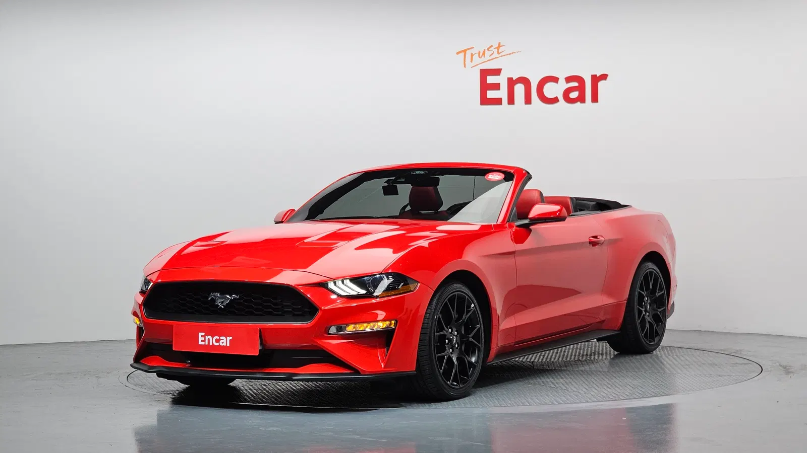 Ford Mustang Convertible 2023 — photo 1 sur 20