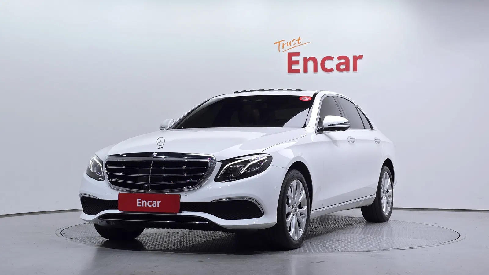 Mercedes-Benz Classe E E300 4MATIC Exclusive (W213) 2020 — photo 1 sur 26
