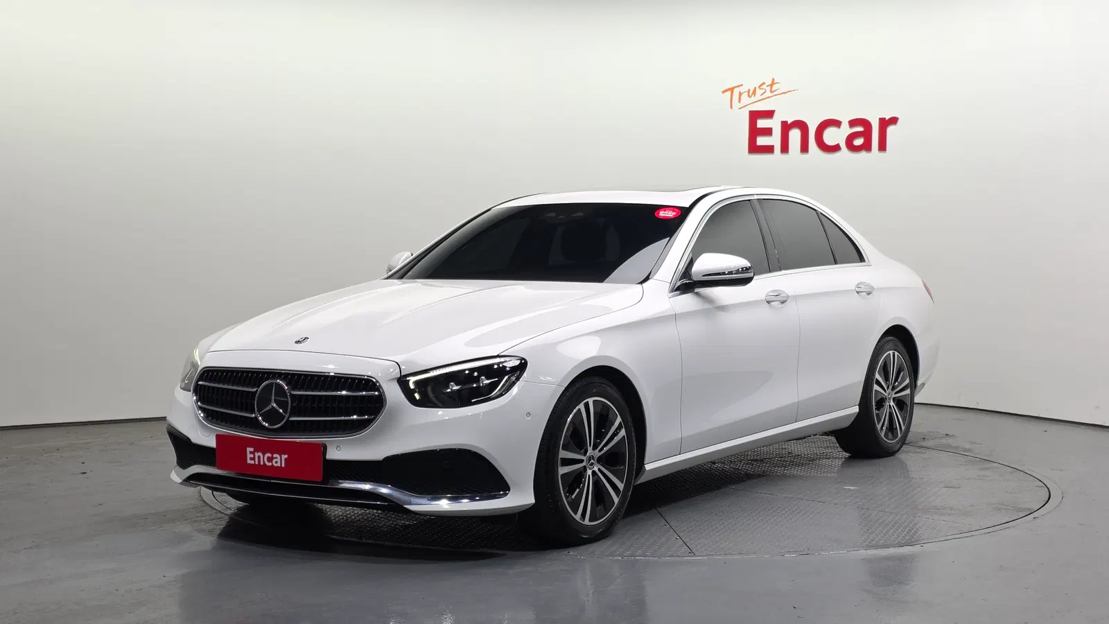 Mercedes-Benz Classe E E250 Avantgarde (W213) 2021 — photo 1 sur 20