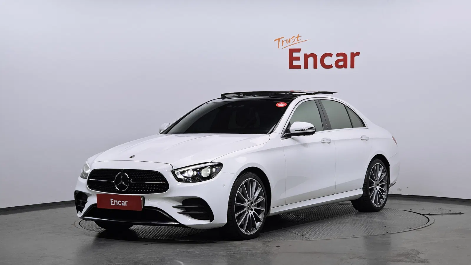 Mercedes-Benz Classe E AMG Line · E350 4MATIC (W213) 2021 — photo 1 sur 26