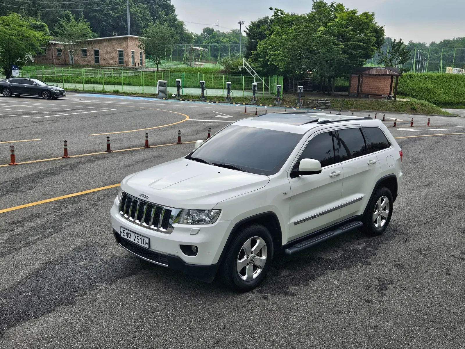 Jeep Grand Cherokee 3.0 Diesel Laredo 2012 — photo 1 sur 26