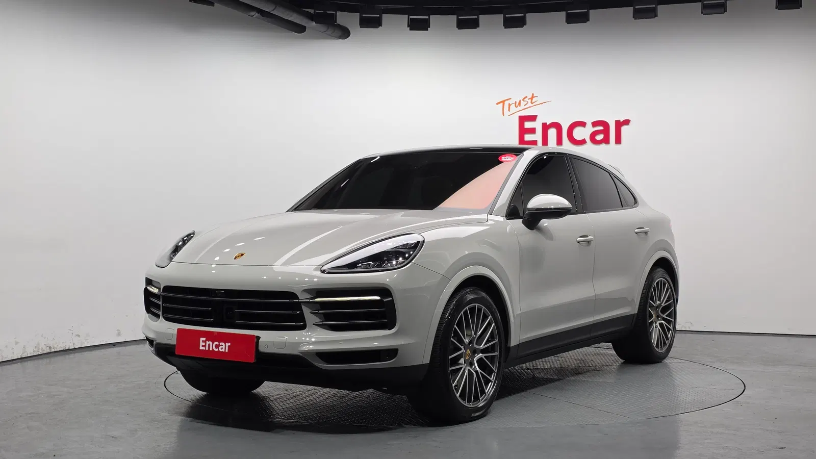 Porsche Cayenne (PO536) 3.0 Coupé Platinum Edition 2023 — photo 1 sur 26