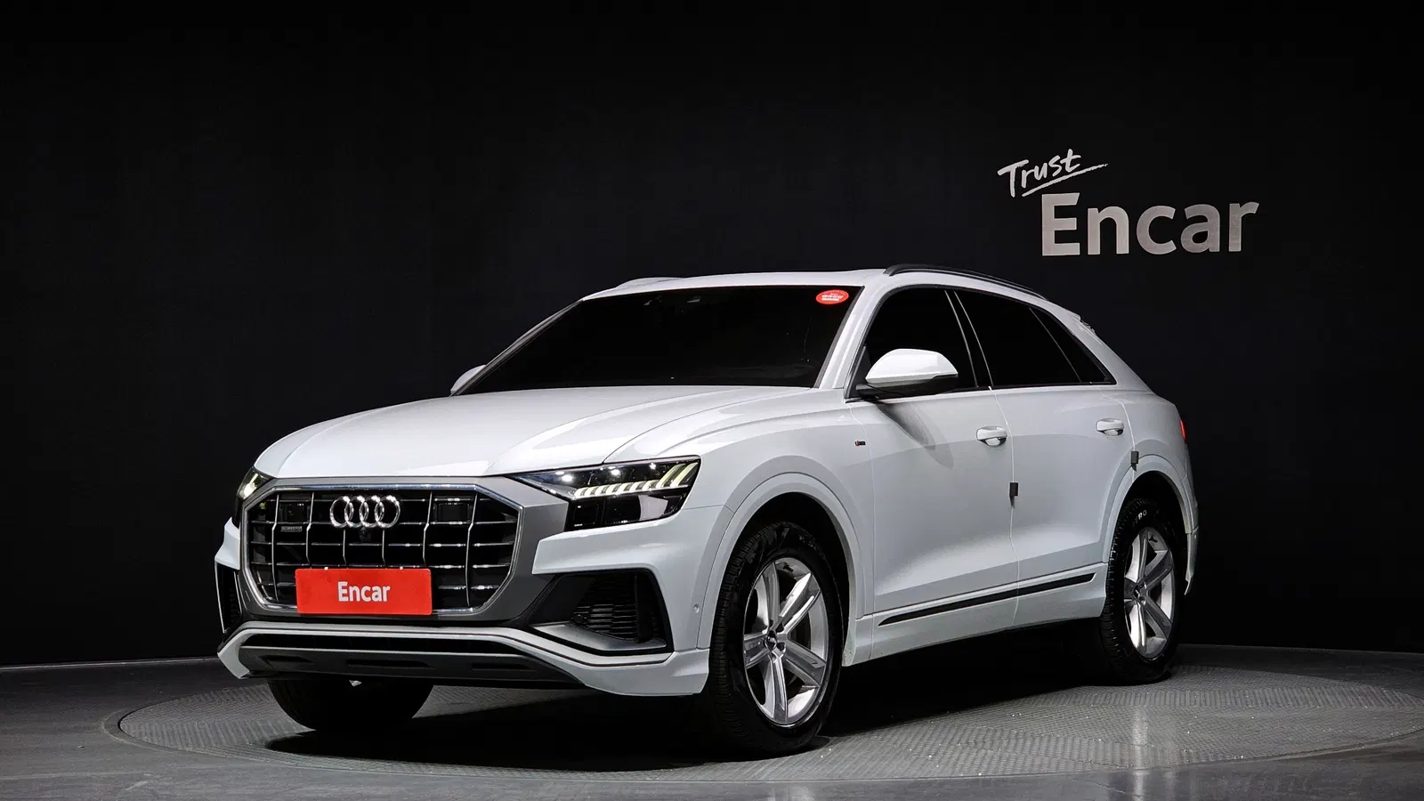 Audi Q8 (4M) 45 TDI Quattro Premium 2020 — photo 1 sur 20
