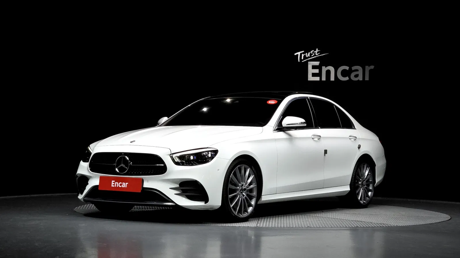 Mercedes-Benz Classe E AMG Line · E350 4MATIC (W213) 2022 — photo 1 sur 8