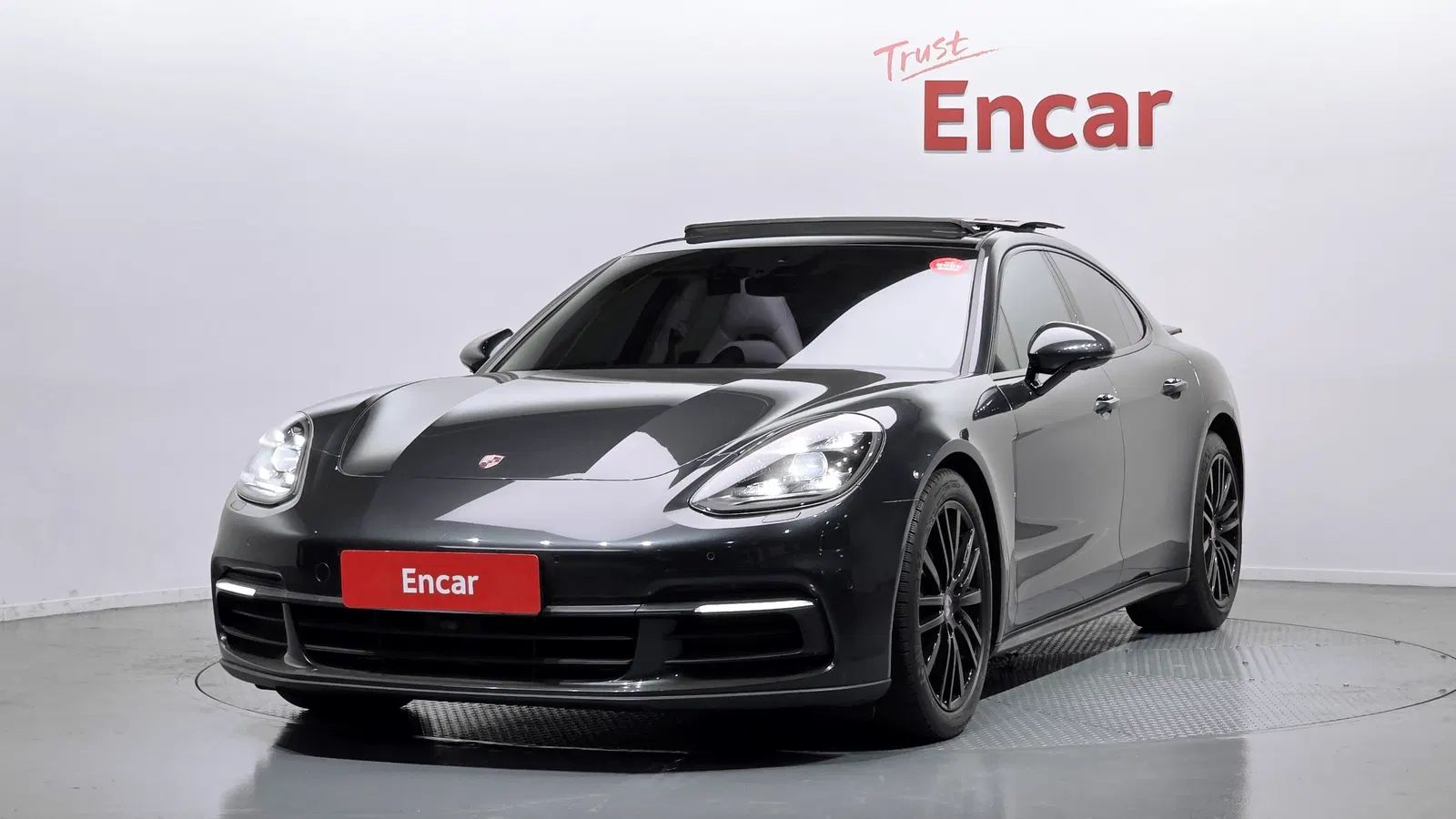 Porsche Panamera (971) 3.0 AWD 2018 — photo 1 sur 30