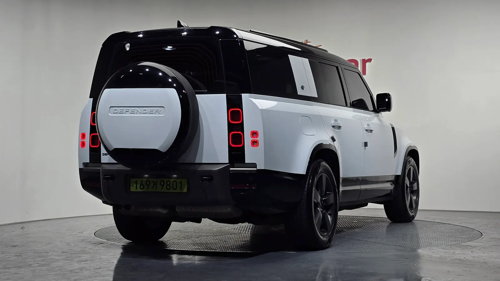 Land Rover Defender (L663) 130 D300 X-Dynamic HSE 2024 — photo 1 sur 20