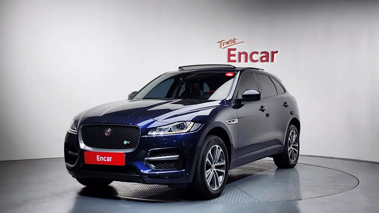 Jaguar F-PACE 20d R-Sport 2017 — photo 1 sur 20