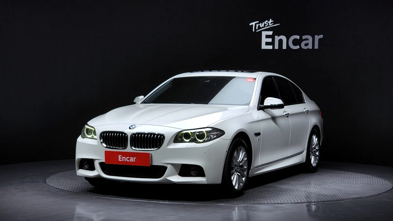 BMW Série 5 (F10) 528i xDrive M Aero Dynamic 2016 — photo 1 sur 20