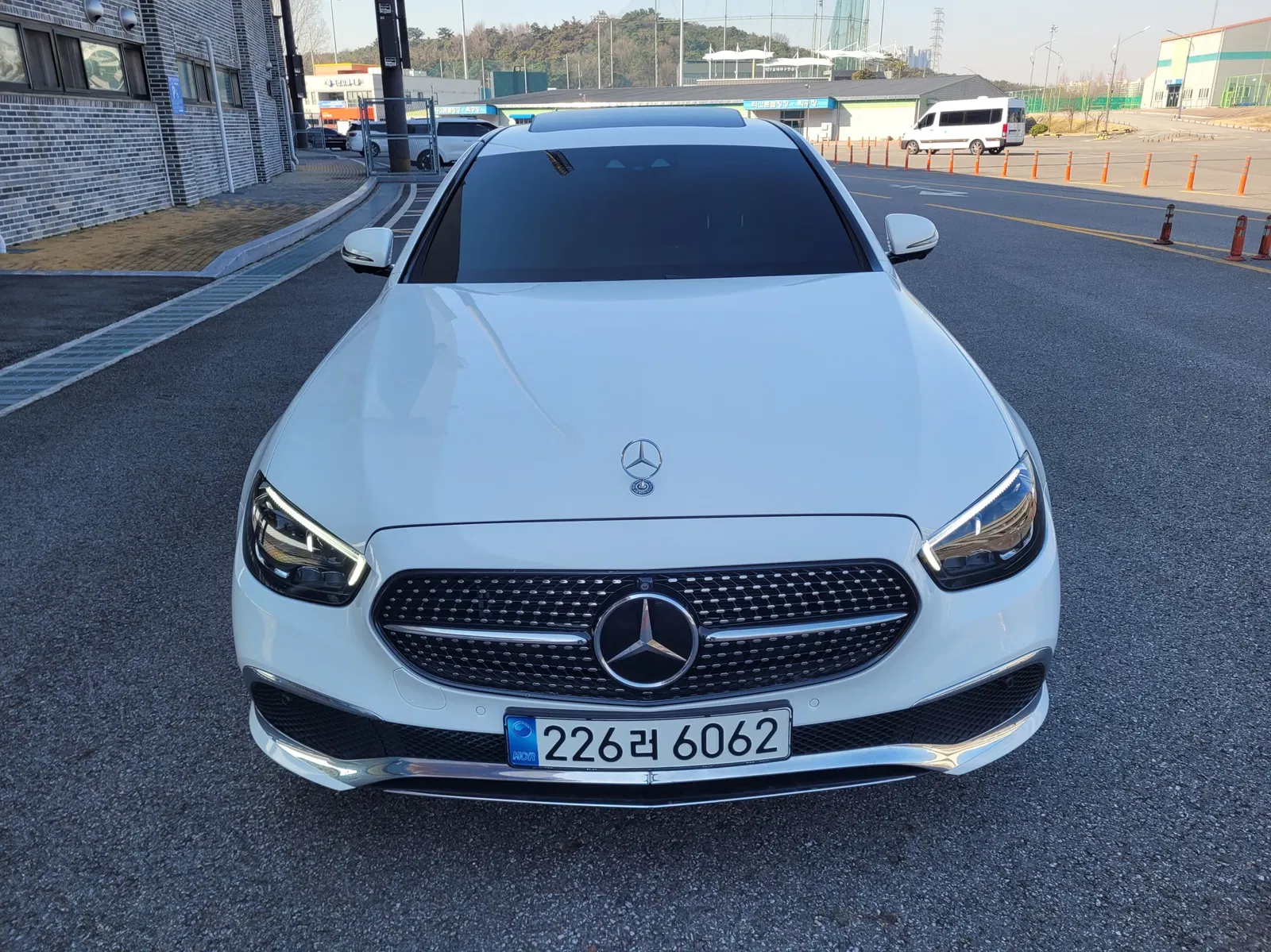 Mercedes-Benz Classe E E250 Exclusive (W213) 2022 — photo 1 sur 26