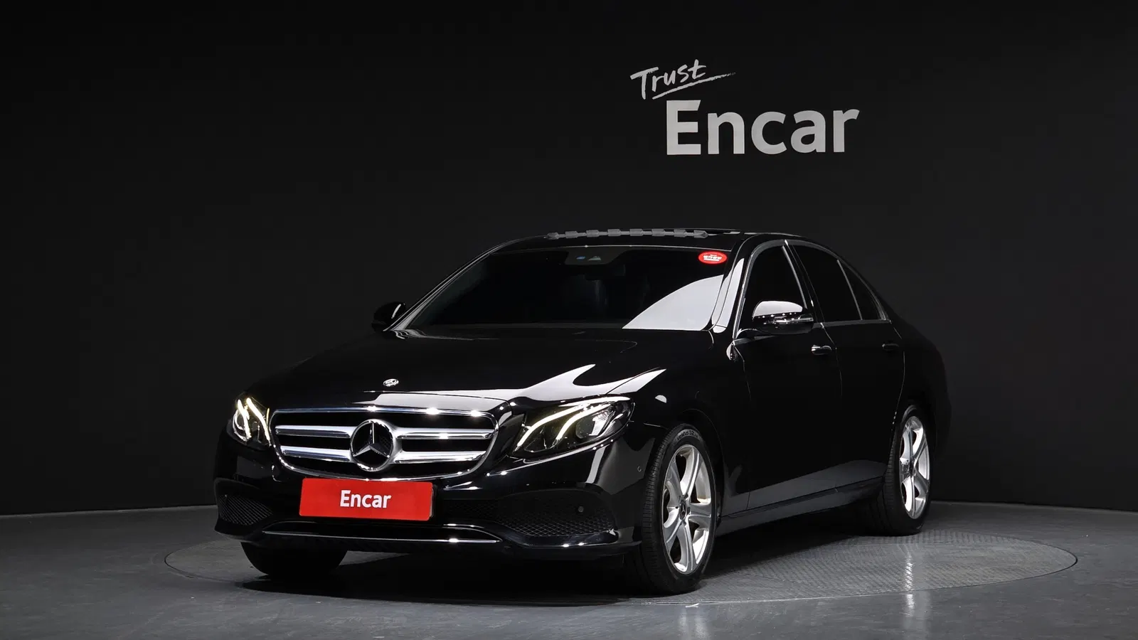 Mercedes-Benz Classe E E200 Avantgarde (W213) 2018 — photo 1 sur 20