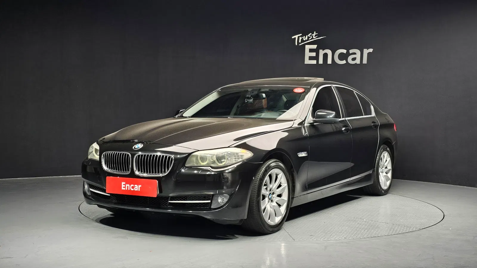 BMW Série 5 (F10) 528i 2012 — photo 1 sur 20