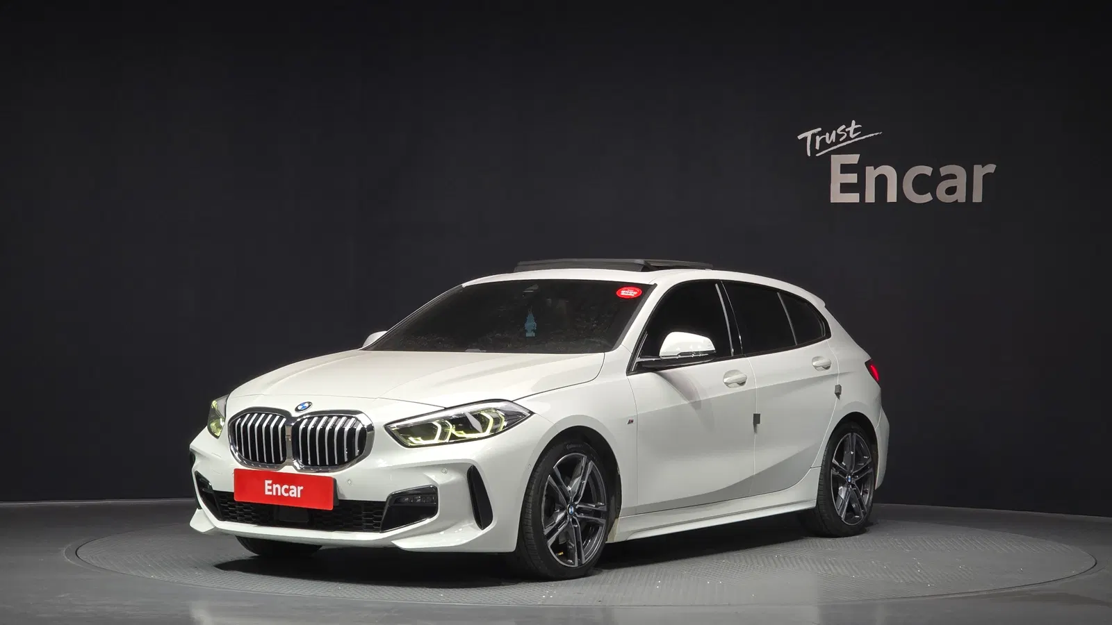 BMW Série 1 (F40) 118d M Sport 2021 — photo 1 sur 20