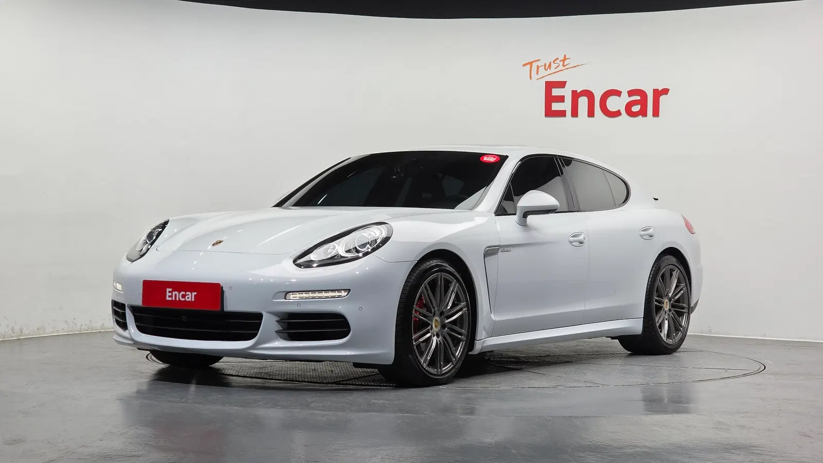 Porsche Panamera 3.0 Diesel 2016 — photo 1 sur 26