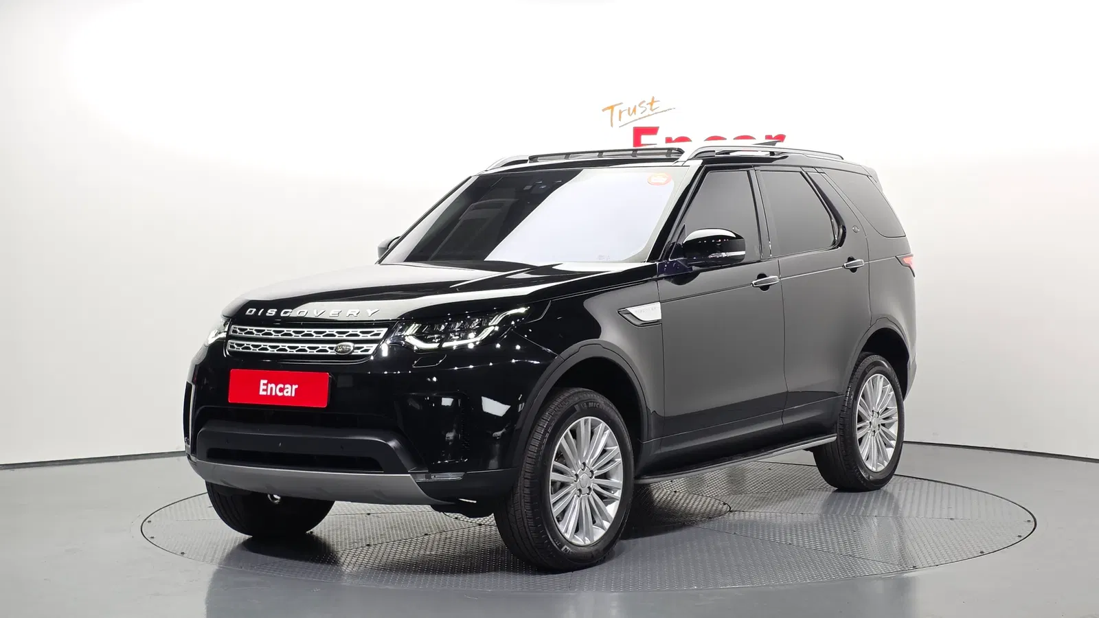 Land Rover Discovery 5 3.0 TD6 HSE Luxury 2017 — photo 1 sur 20